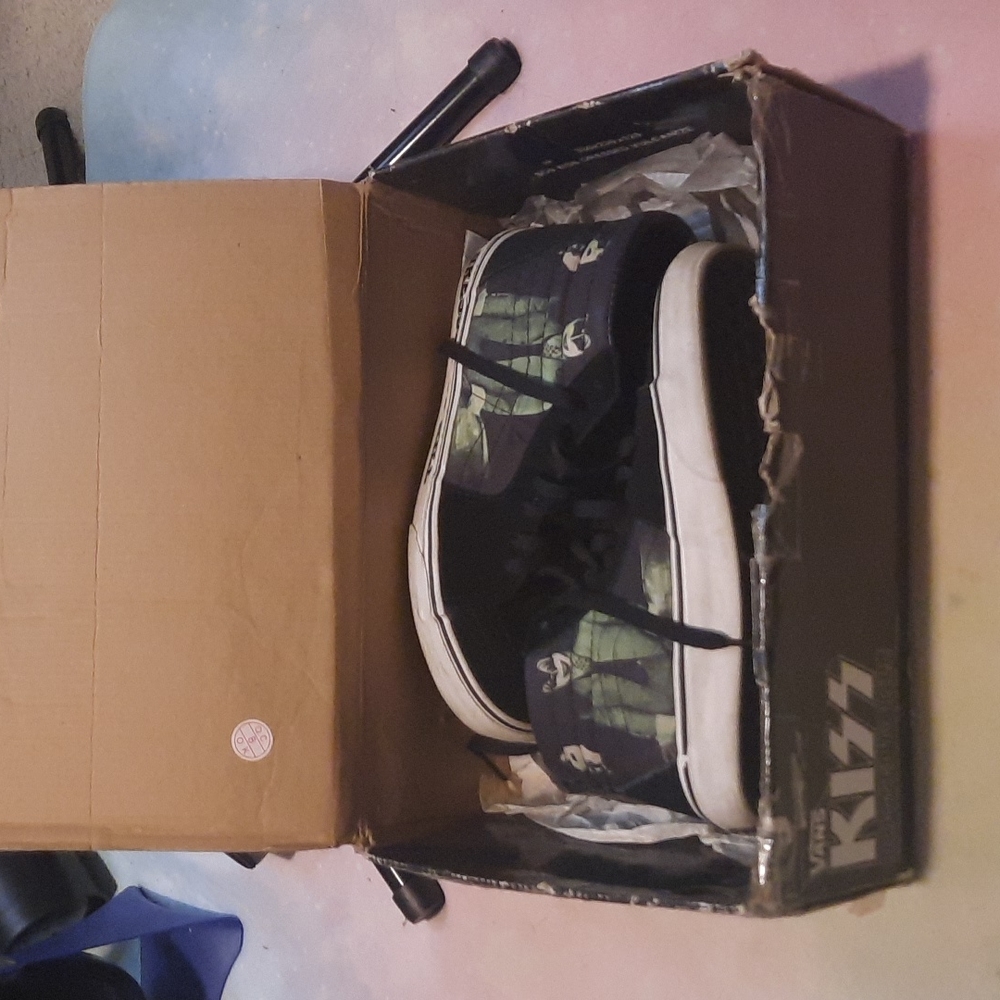 RARE Sk8 High Top Vans KISS Dressed to Kill